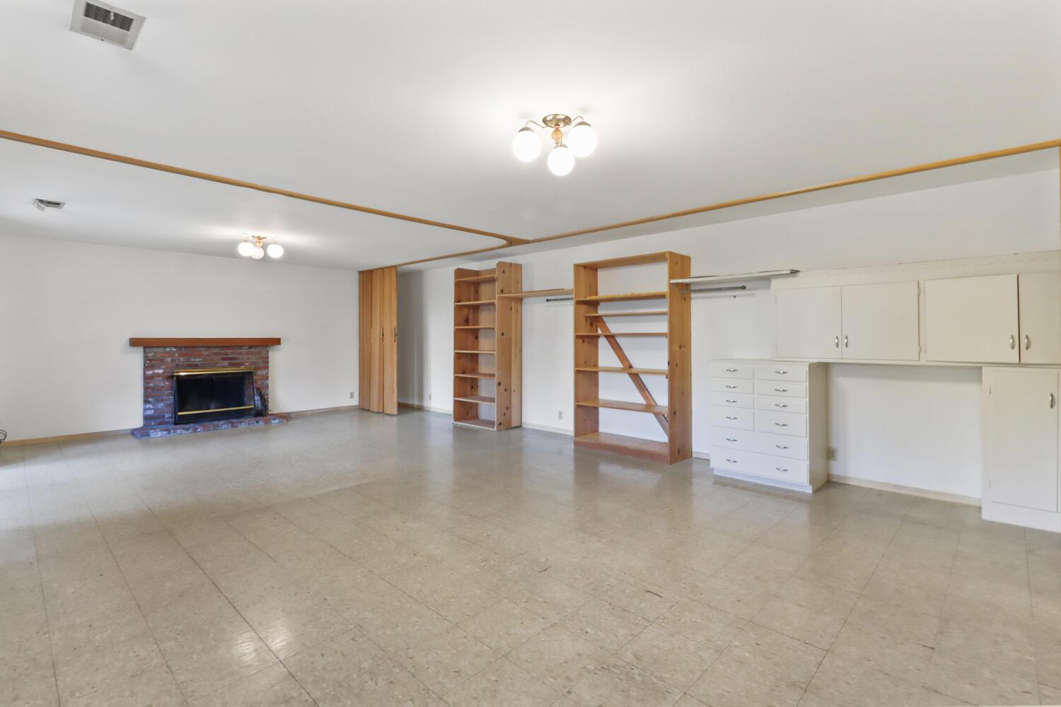 Detail Gallery Image 15 of 36 For 601 J St, Davis,  CA 95616 - 3 Beds | 2 Baths