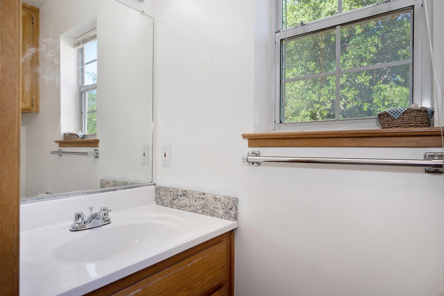 Detail Gallery Image 33 of 67 For 2818 Silvercrest St, Placerville,  CA 95667 - 3 Beds | 2/1 Baths