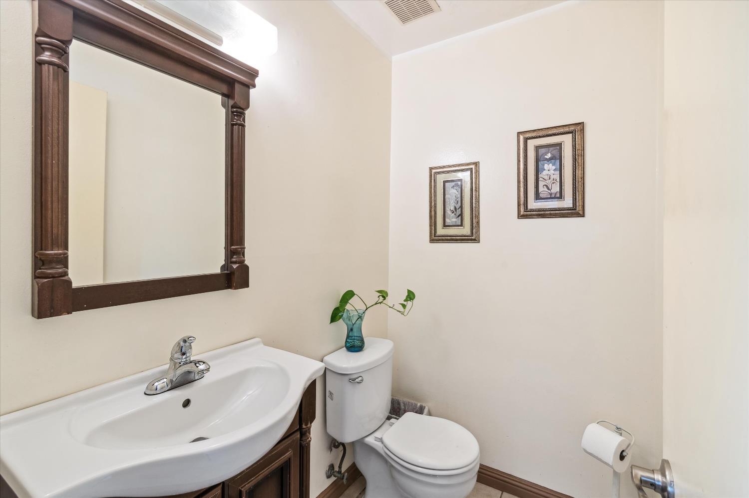 Detail Gallery Image 12 of 32 For 4852 Nadine Ct, Union City,  CA 94587 - 3 Beds | 2/1 Baths