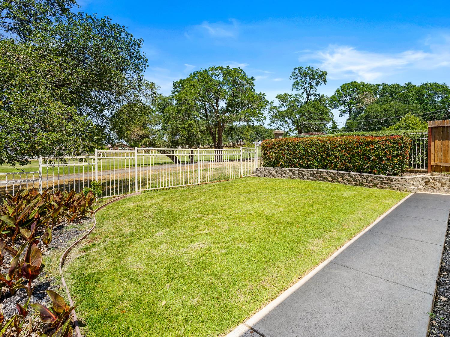 Detail Gallery Image 31 of 61 For 15325 Murieta South Pkwy, Rancho Murieta,  CA 95683 - 3 Beds | 2 Baths