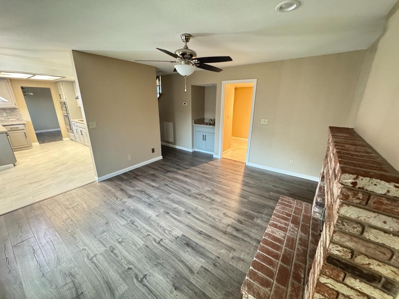 Detail Gallery Image 13 of 38 For 2232 Ne Manitoba Ct, Modesto,  CA 95356 - 3 Beds | 2/1 Baths