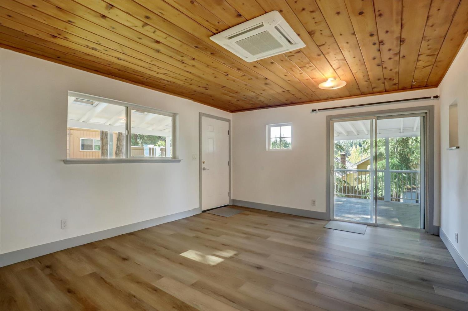 Detail Gallery Image 3 of 62 For 347 E Maryland Dr, Grass Valley,  CA 95945 - 2 Beds | 2 Baths