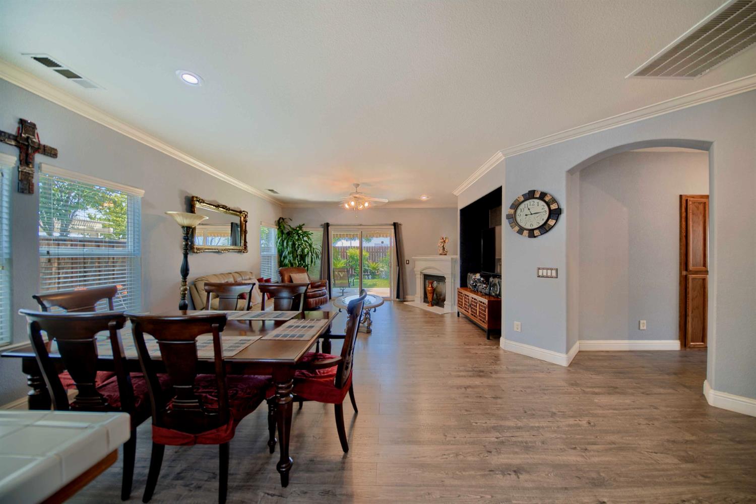 Detail Gallery Image 22 of 98 For 2994 La Vina Cir, Los Banos,  CA 93635 - 3 Beds | 2 Baths