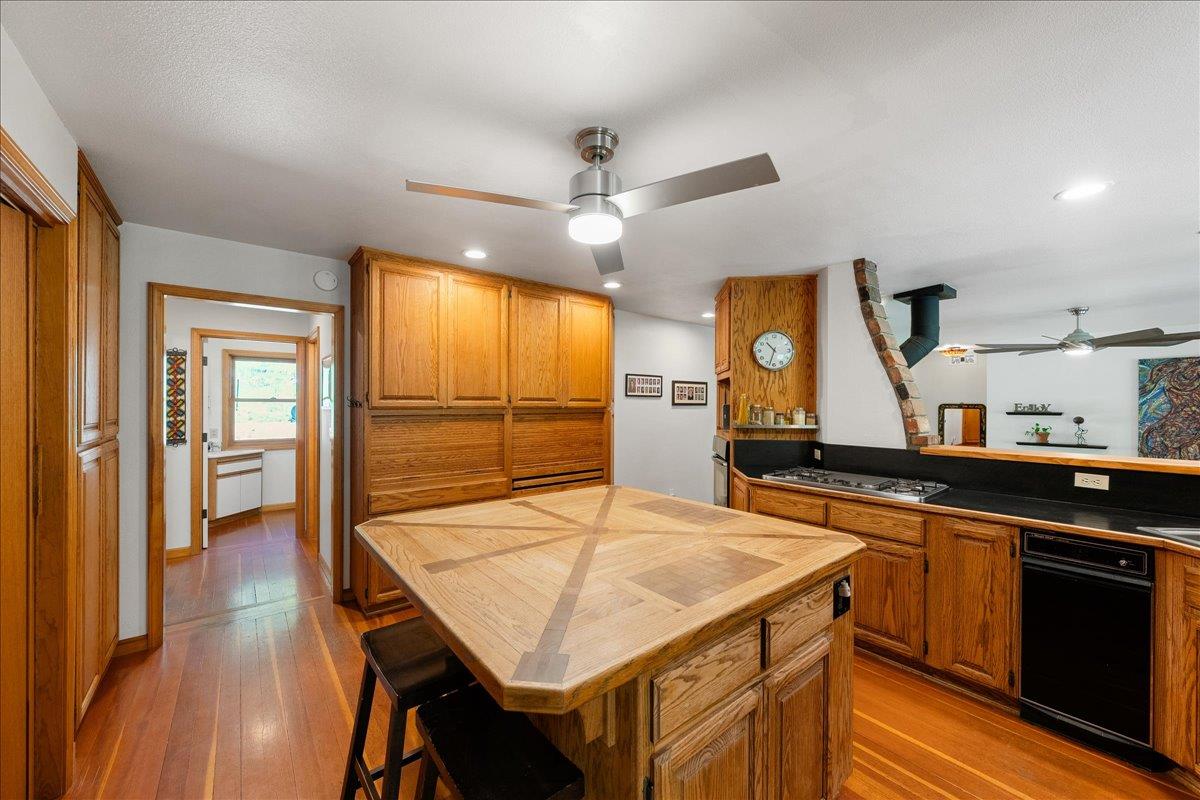 Detail Gallery Image 23 of 63 For 21925 Sandstone Way, Foresthill,  CA 95631 - 3 Beds | 3 Baths