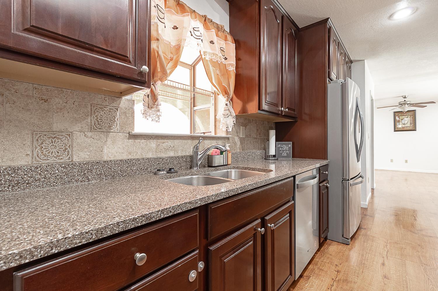 Detail Gallery Image 10 of 25 For 1705 Chapala Way, Modesto,  CA 95355 - 3 Beds | 2 Baths