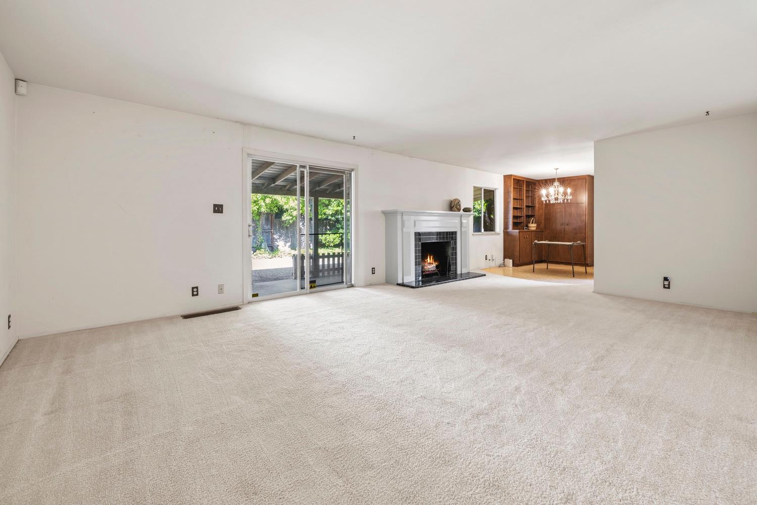 Detail Gallery Image 9 of 34 For 6010 Holstein Way, Sacramento,  CA 95822 - 3 Beds | 2/1 Baths