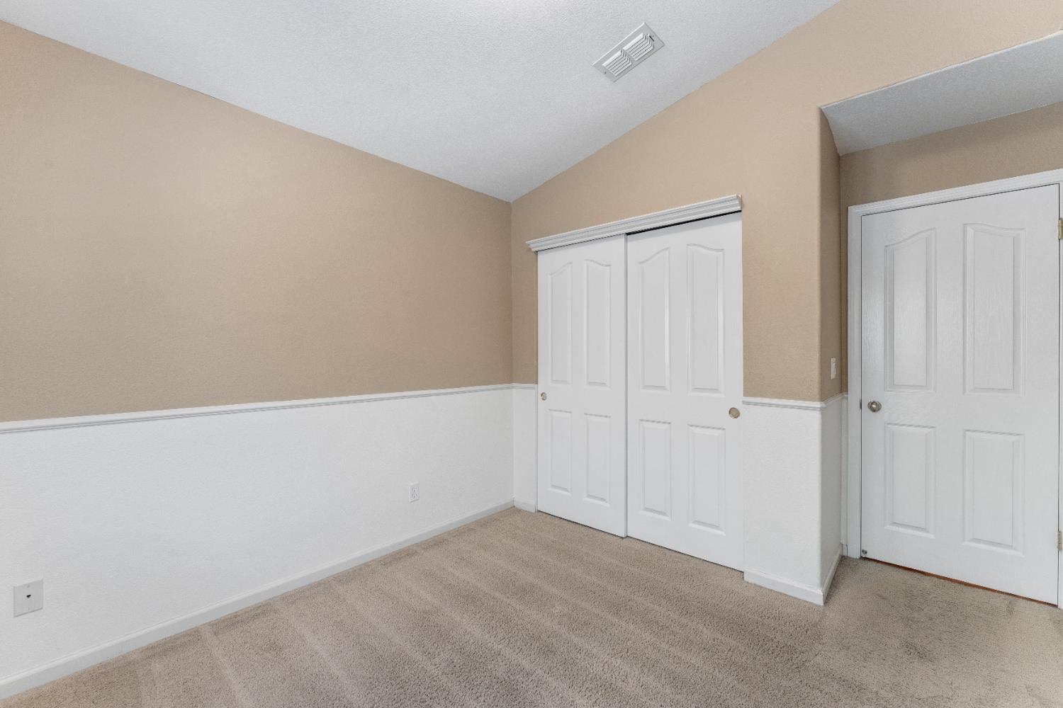 Detail Gallery Image 25 of 44 For 1014 Thompson Cir, Folsom,  CA 95630 - 4 Beds | 2 Baths