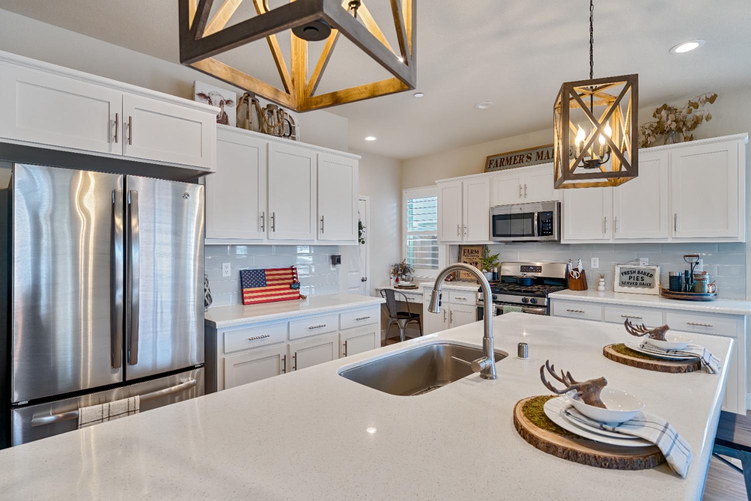 Detail Gallery Image 11 of 26 For 743 Beeler St, Stockton,  CA 95204 - 3 Beds | 2 Baths