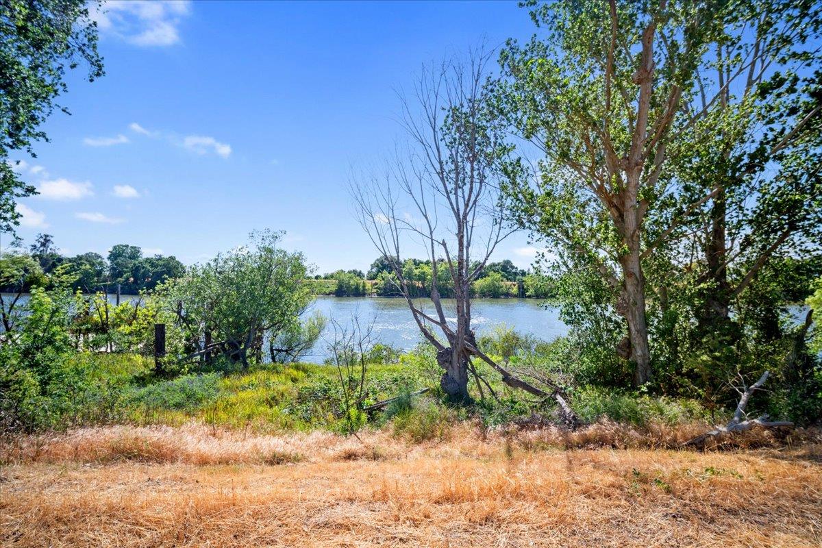 Detail Gallery Image 7 of 12 For 8166 Freeport Blvd, Sacramento,  CA 95832 - – Beds | – Baths