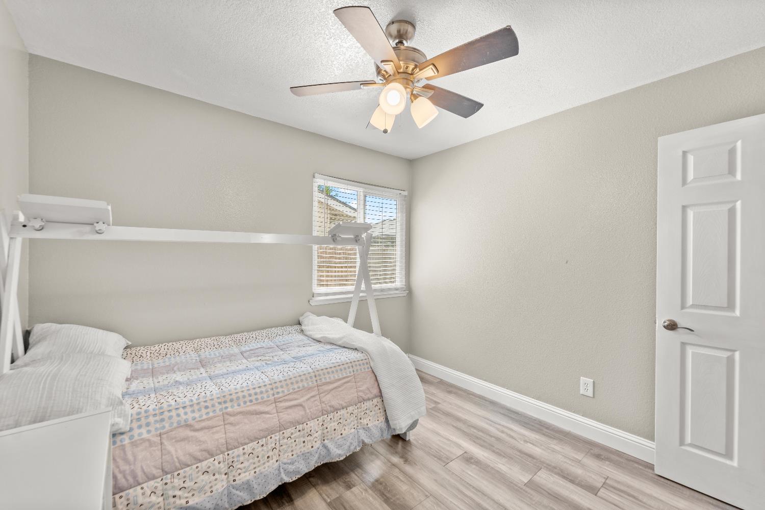 Detail Gallery Image 22 of 66 For 2915 Baronet Way, Sacramento,  CA 95833 - 4 Beds | 2 Baths