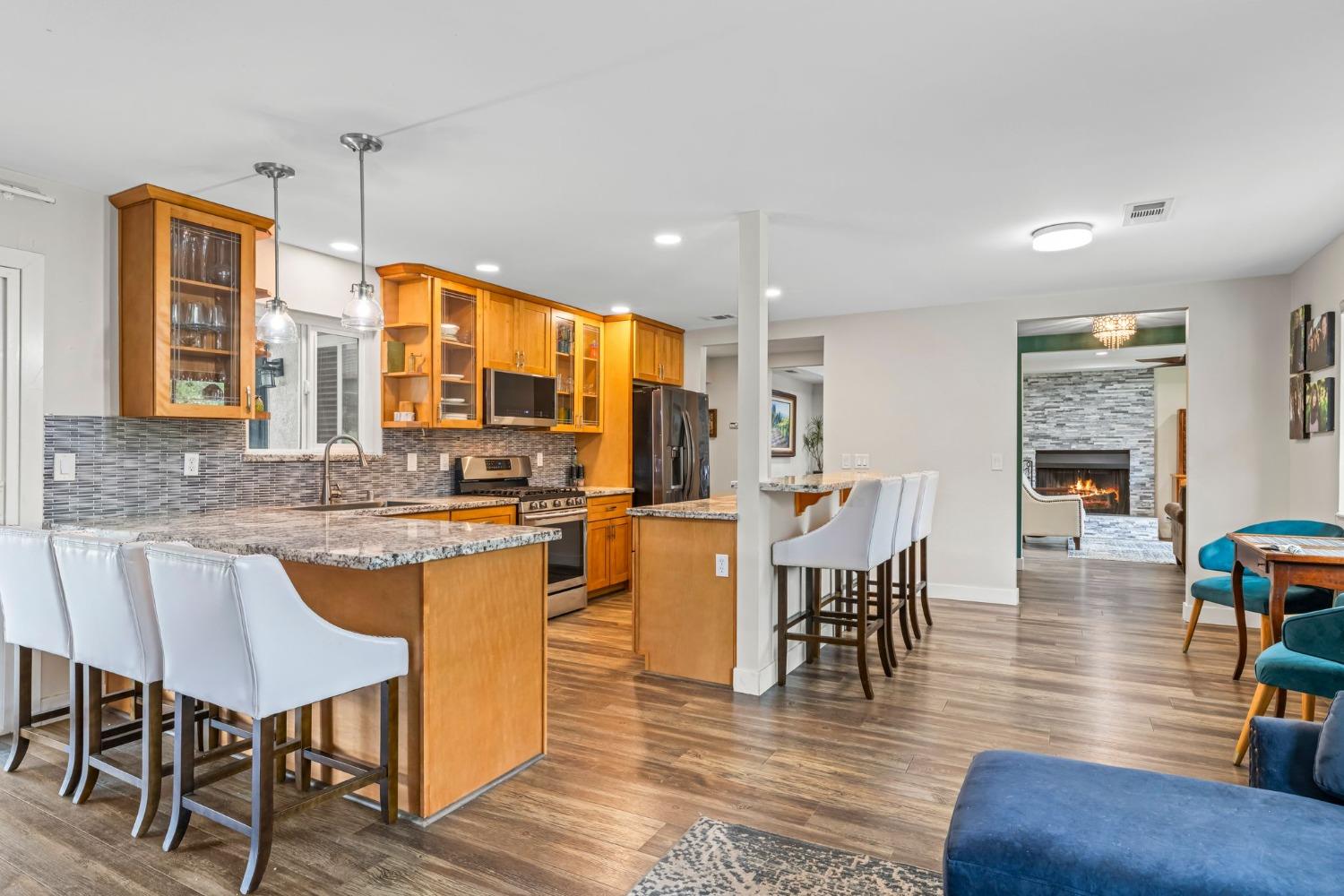 Detail Gallery Image 10 of 45 For 6516 Main Ave, Orangevale,  CA 95662 - 4 Beds | 2 Baths