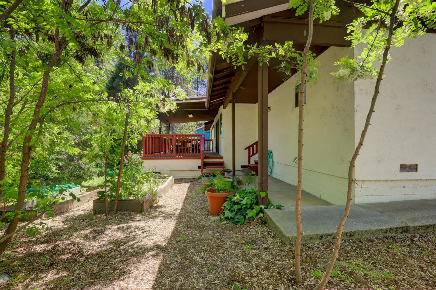 Detail Gallery Image 22 of 33 For 360 Rhode Island St, Grass Valley,  CA 95945 - 3 Beds | 2 Baths