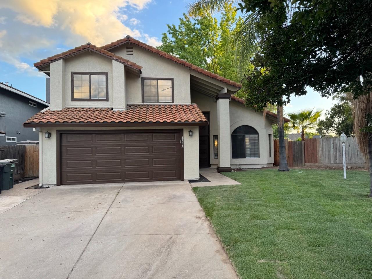Detail Gallery Image 1 of 38 For 2232 Ne Manitoba Ct, Modesto,  CA 95356 - 3 Beds | 2/1 Baths