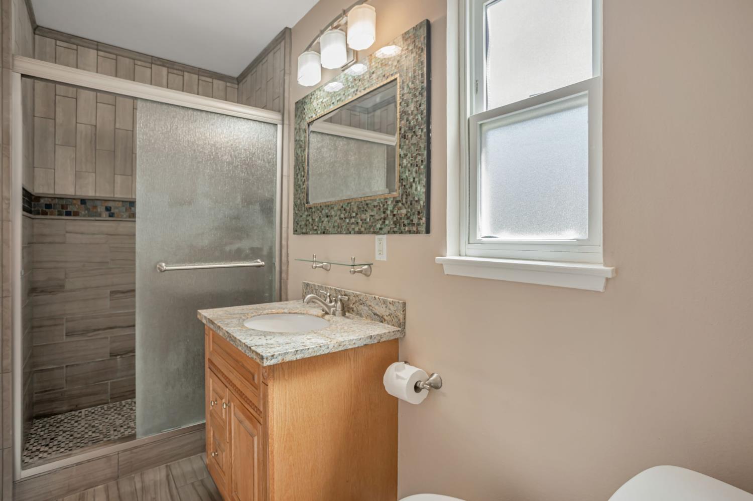 Detail Gallery Image 28 of 42 For 3005 La via Way, Sacramento,  CA 95825 - 4 Beds | 2 Baths
