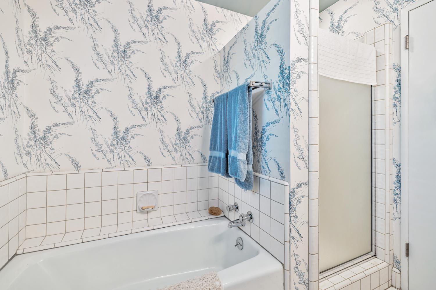 Detail Gallery Image 20 of 37 For 1625 Gary Way, Carmichael,  CA 95608 - 3 Beds | 2/1 Baths
