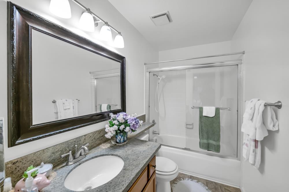 Photo #11: 225063831 Listing: Photo #11