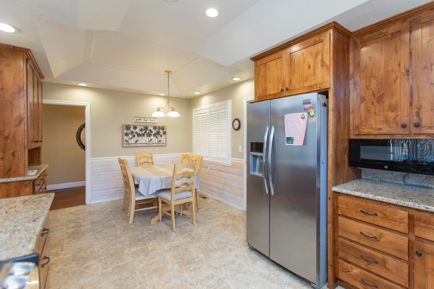 Detail Gallery Image 12 of 27 For 1860 Loyola Way, Turlock,  CA 95382 - 3 Beds | 2 Baths