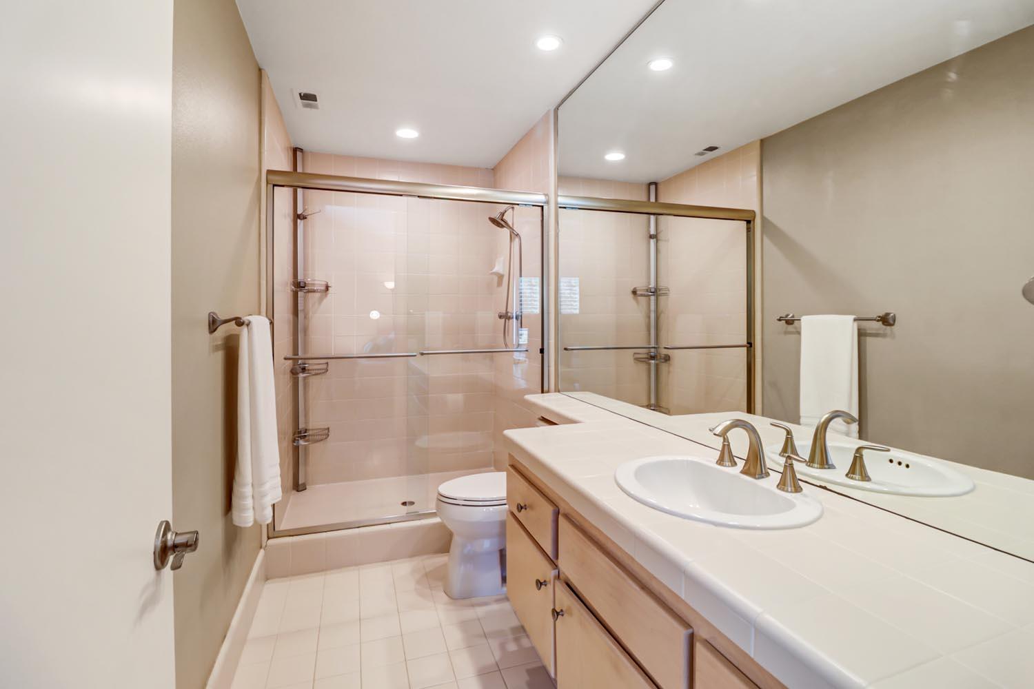 Detail Gallery Image 36 of 62 For 11464 Huntington Village Ln, Gold River,  CA 95670 - 4 Beds | 4/2 Baths
