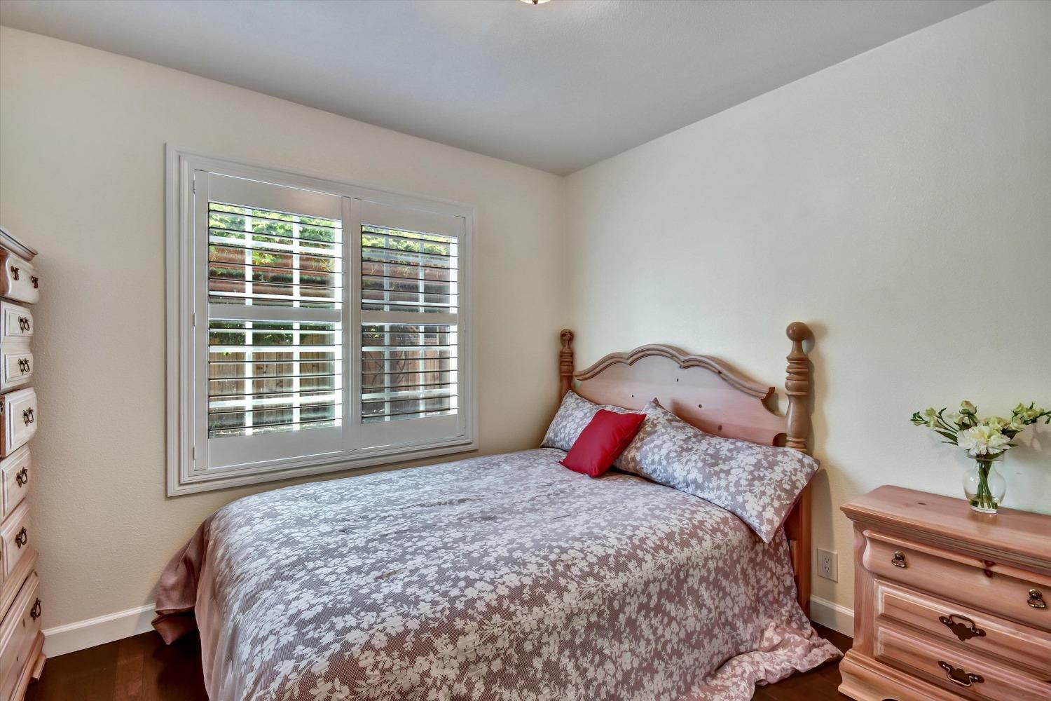 Detail Gallery Image 19 of 27 For 4237 Kingspark Dr, San Jose,  CA 95136 - 5 Beds | 3 Baths