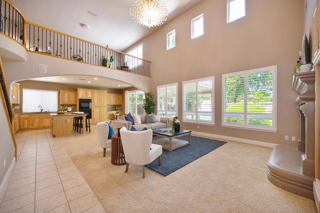 Detail Gallery Image 3 of 78 For 10317 Hite Cir, Elk Grove,  CA 95757 - 5 Beds | 3 Baths