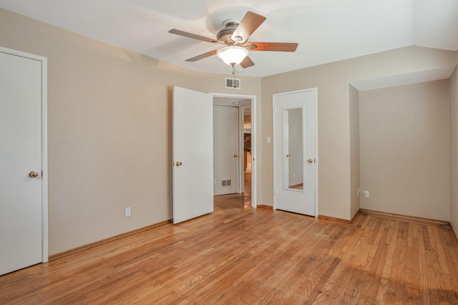 Detail Gallery Image 19 of 42 For 3005 La via Way, Sacramento,  CA 95825 - 4 Beds | 2 Baths