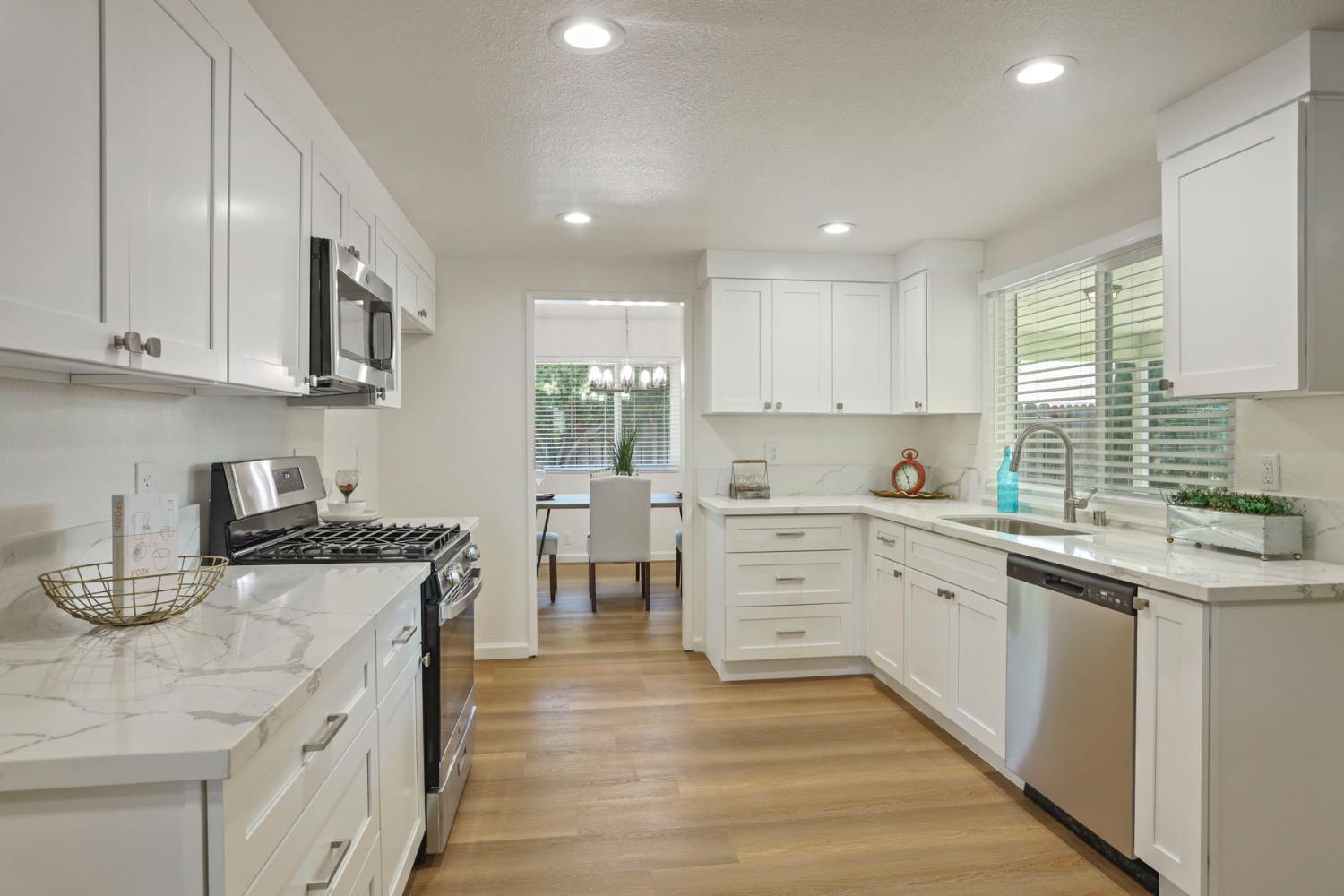 Detail Gallery Image 14 of 45 For 14616 Arapaho Way, Manteca,  CA 95336 - 3 Beds | 2 Baths