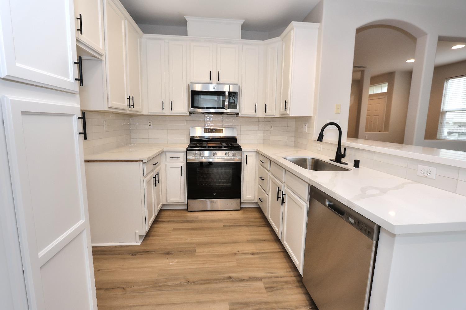 Photo #21: 225063611 Listing: Photo #21