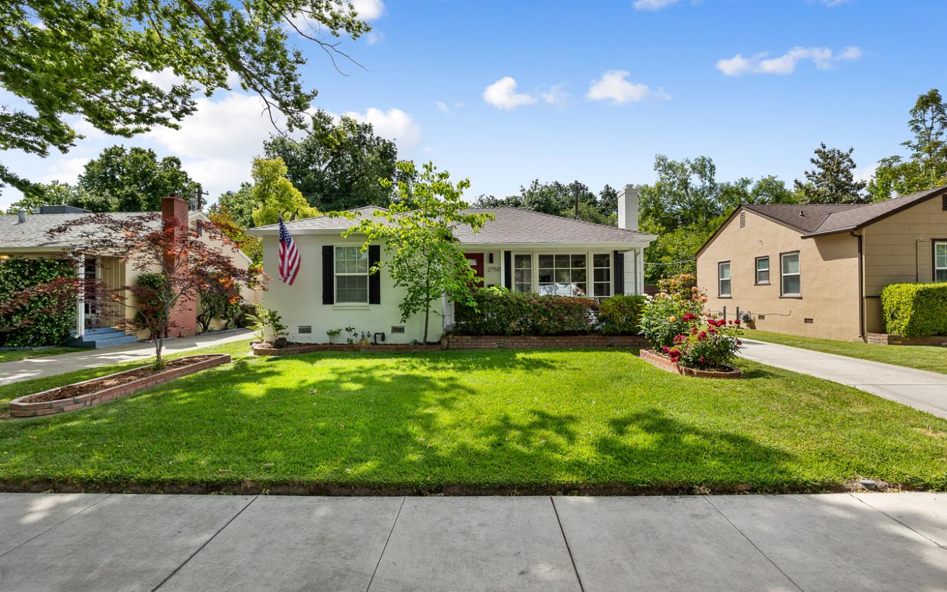 Detail Gallery Image 1 of 49 For 2750 San Luis Ct, Sacramento,  CA 95818 - 3 Beds | 2 Baths