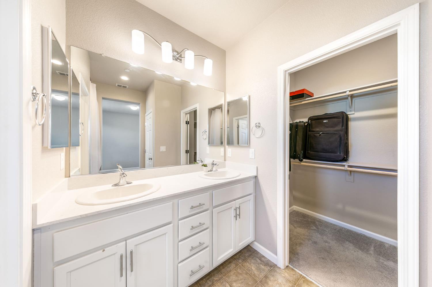 Detail Gallery Image 24 of 41 For 7946 Little Plum Way, Antelope,  CA 95843 - 4 Beds | 2/1 Baths