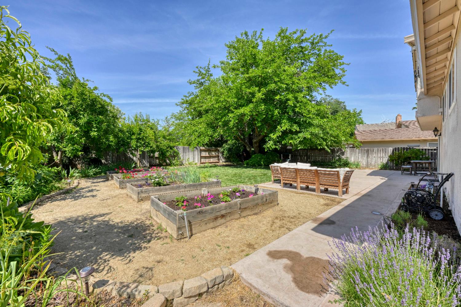 Mesa Oak Way, Citrus Heights, California image 34