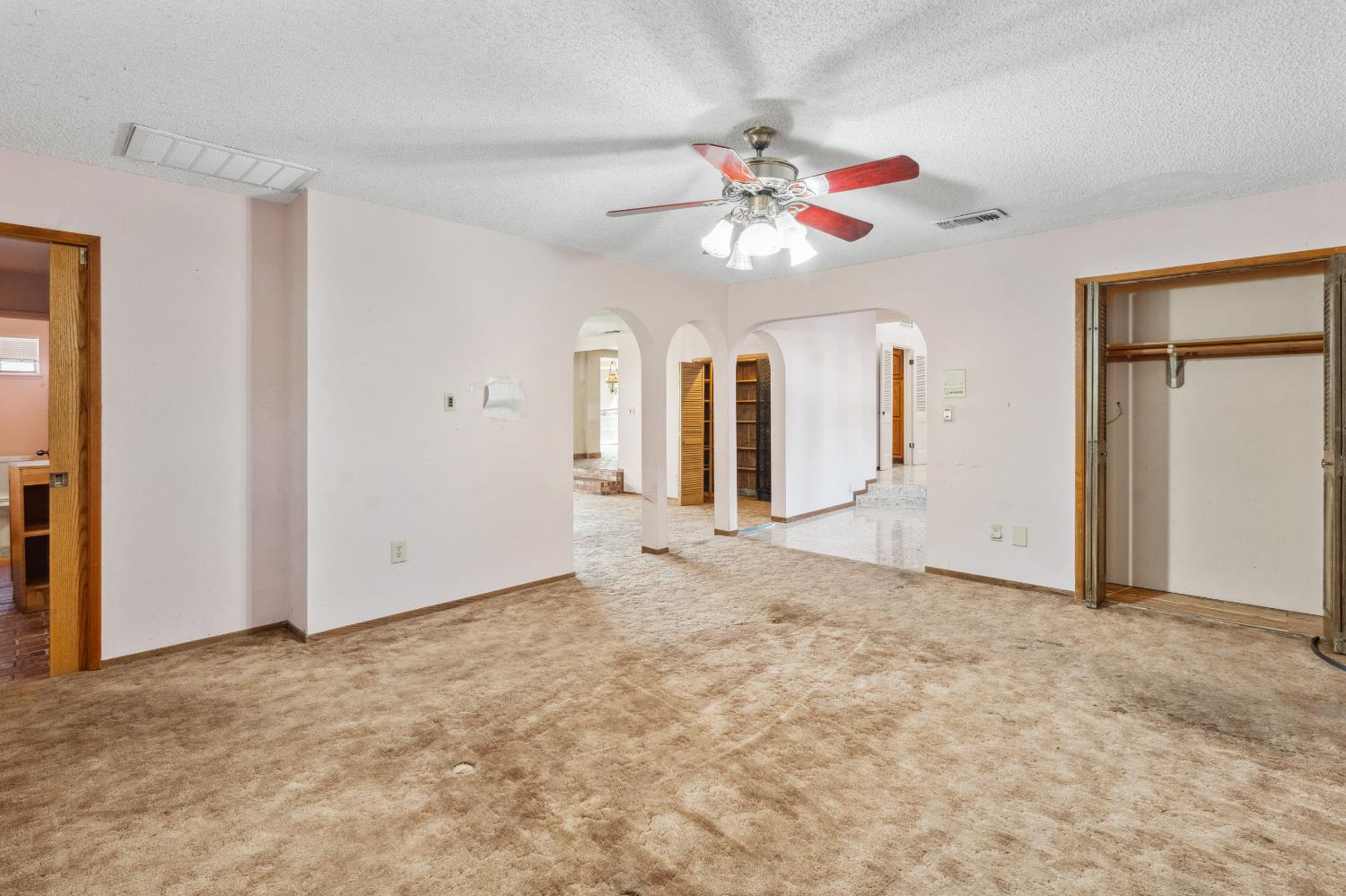 Detail Gallery Image 16 of 91 For 8518 Rolling Green Way, Fair Oaks,  CA 95628 - 4 Beds | 2/2 Baths