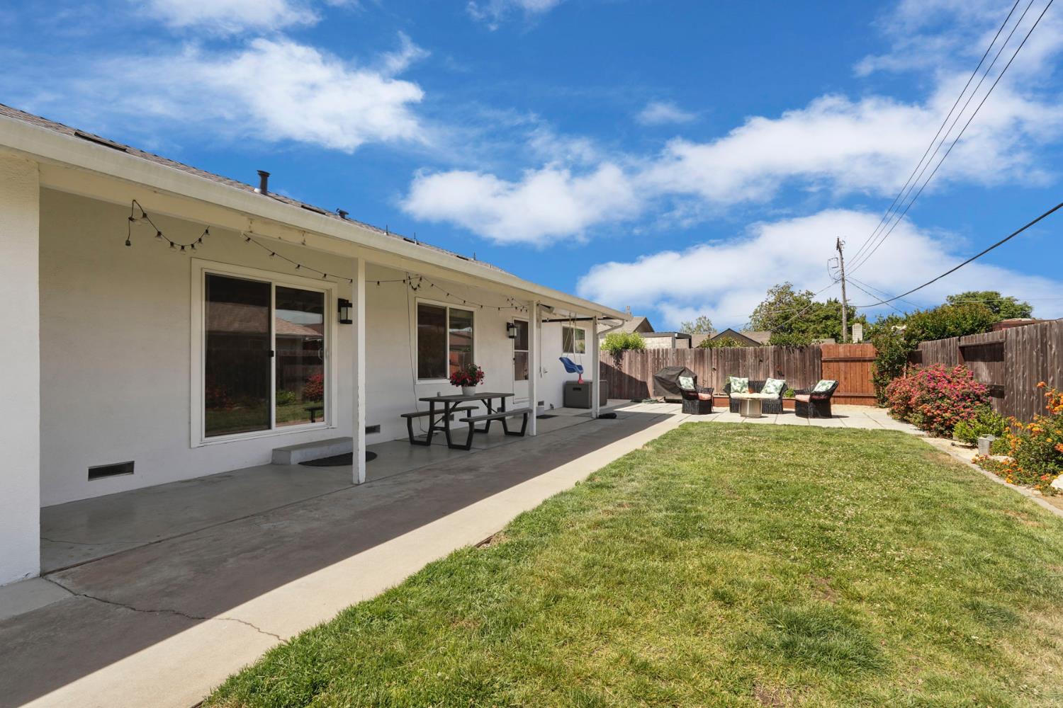 Detail Gallery Image 28 of 35 For 725 Maplewood Dr, Lodi,  CA 95242 - 3 Beds | 2 Baths