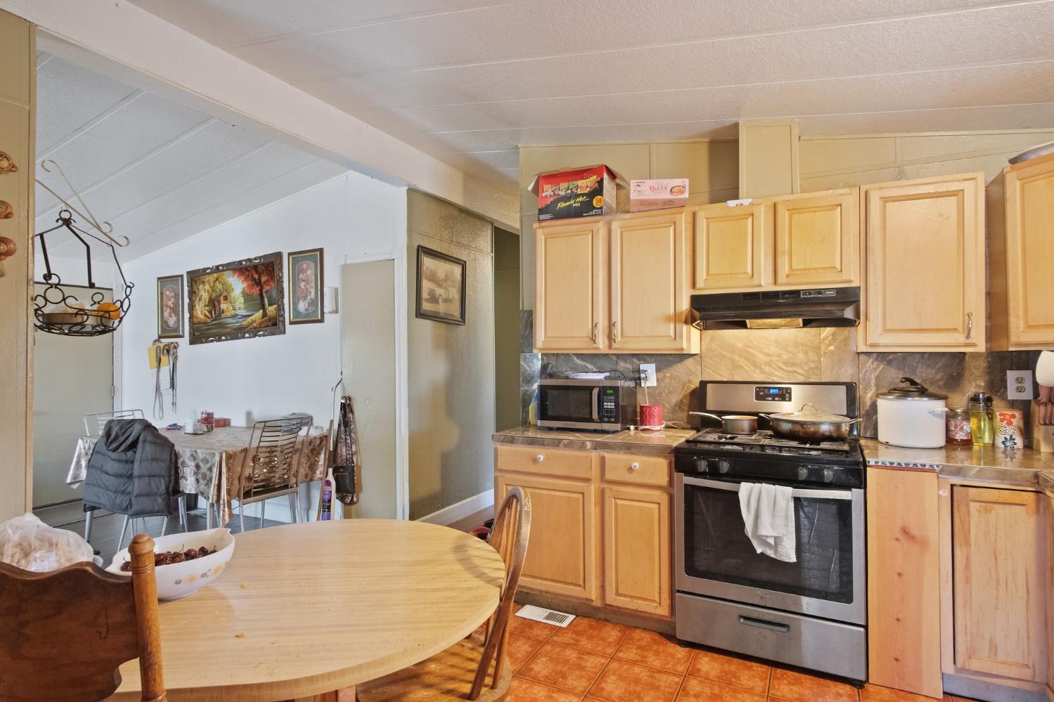 Detail Gallery Image 7 of 20 For 3939 Central Ave 60, Ceres,  CA 95307 - 3 Beds | 2 Baths