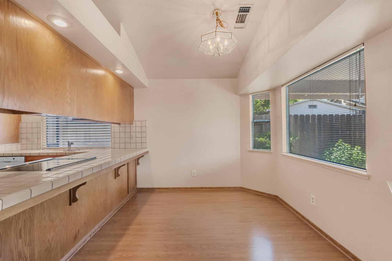 Detail Gallery Image 11 of 23 For 2833 Glasgow Dr, Ceres,  CA 95307 - 3 Beds | 2 Baths