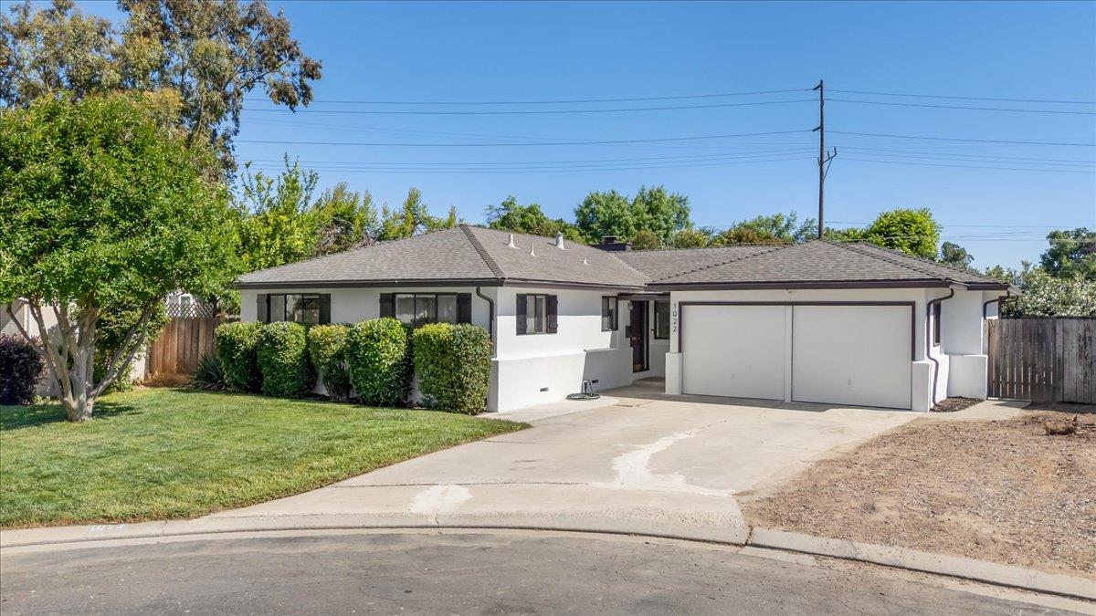 Detail Gallery Image 1 of 47 For 1022 Calder Ct, Modesto,  CA 95350 - 3 Beds | 2 Baths