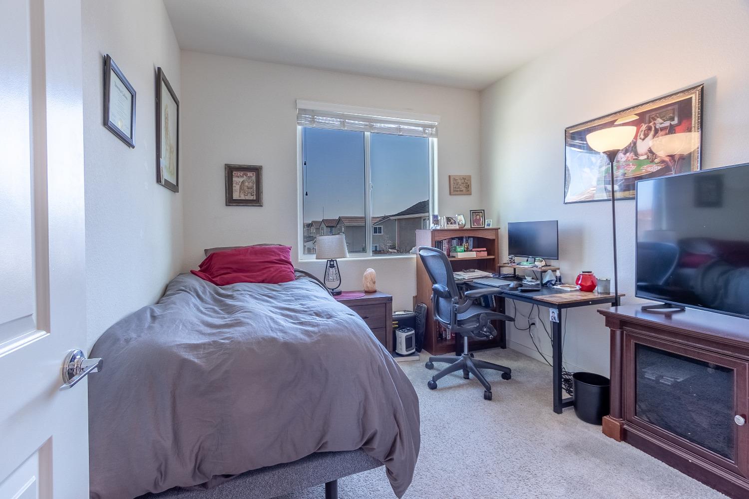Detail Gallery Image 15 of 34 For 3862 Commerce Way, Sacramento,  CA 95834 - 3 Beds | 2/1 Baths