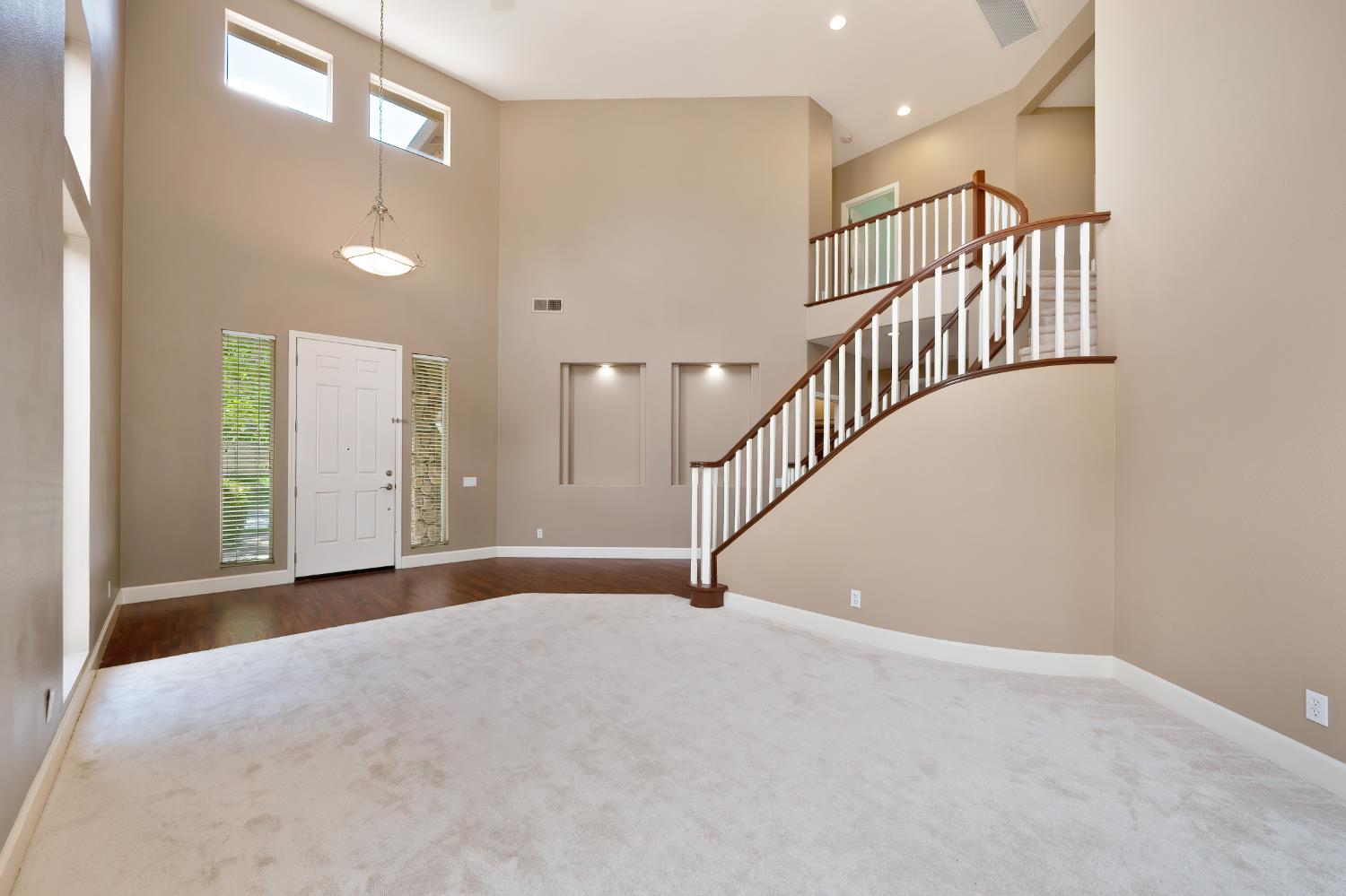Detail Gallery Image 11 of 52 For 4001 Ironwood Dr, El Dorado Hills,  CA 95762 - 5 Beds | 3 Baths