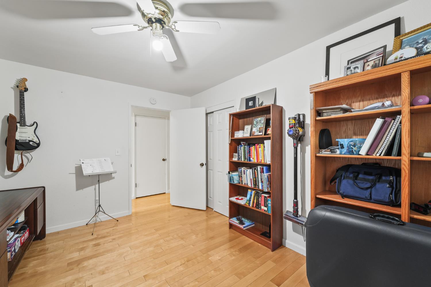 Detail Gallery Image 21 of 47 For 1828 Hermida Way, Modesto,  CA 95355 - 3 Beds | 2 Baths