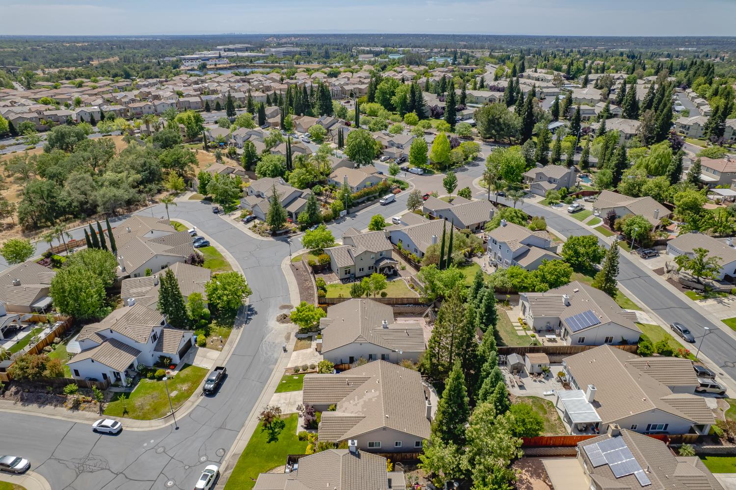 Detail Gallery Image 39 of 44 For 1014 Thompson Cir, Folsom,  CA 95630 - 4 Beds | 2 Baths