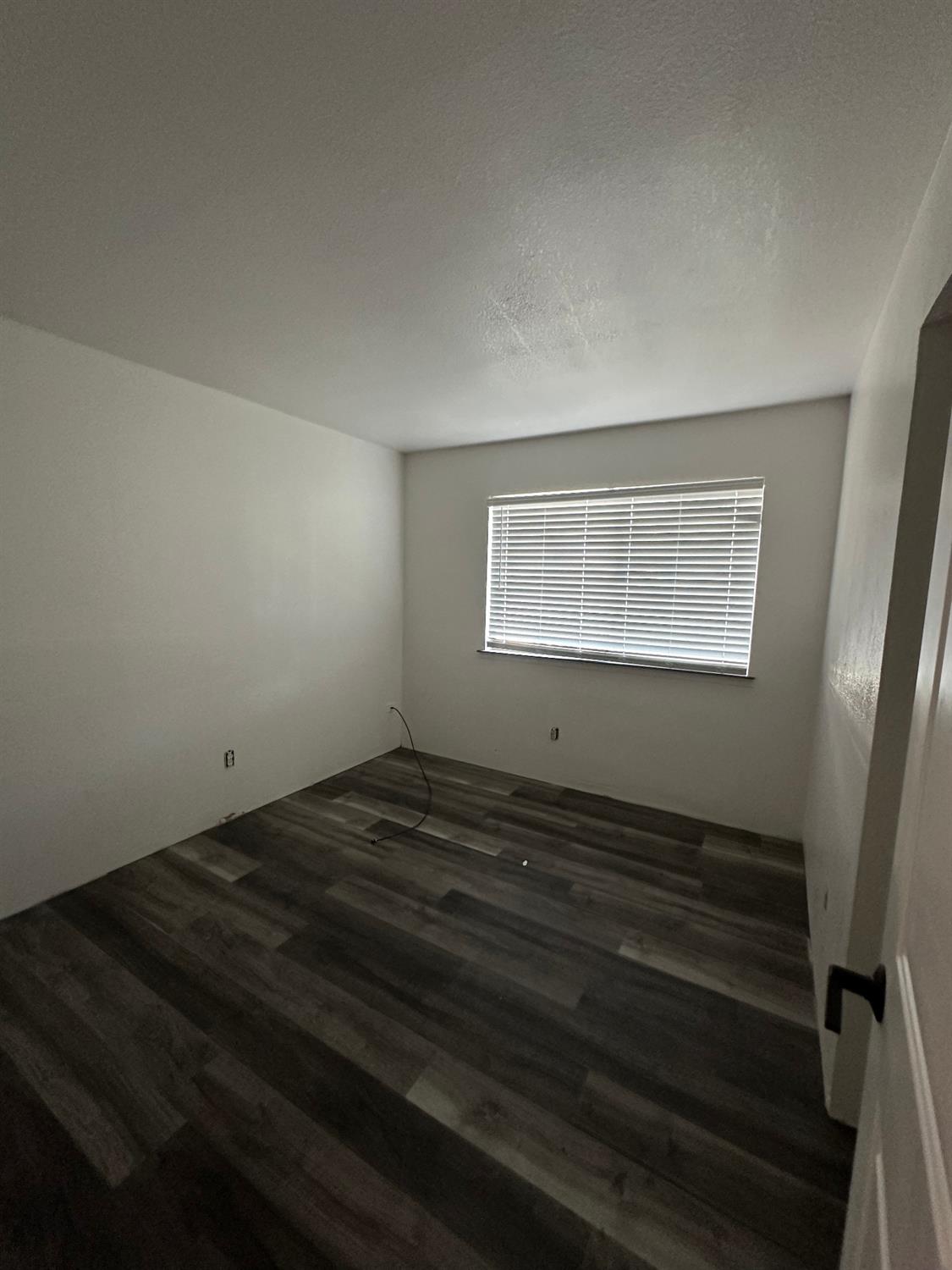 Detail Gallery Image 11 of 22 For 9211 Eaglepoint Ln, Stockton,  CA 95210 - 3 Beds | 2 Baths