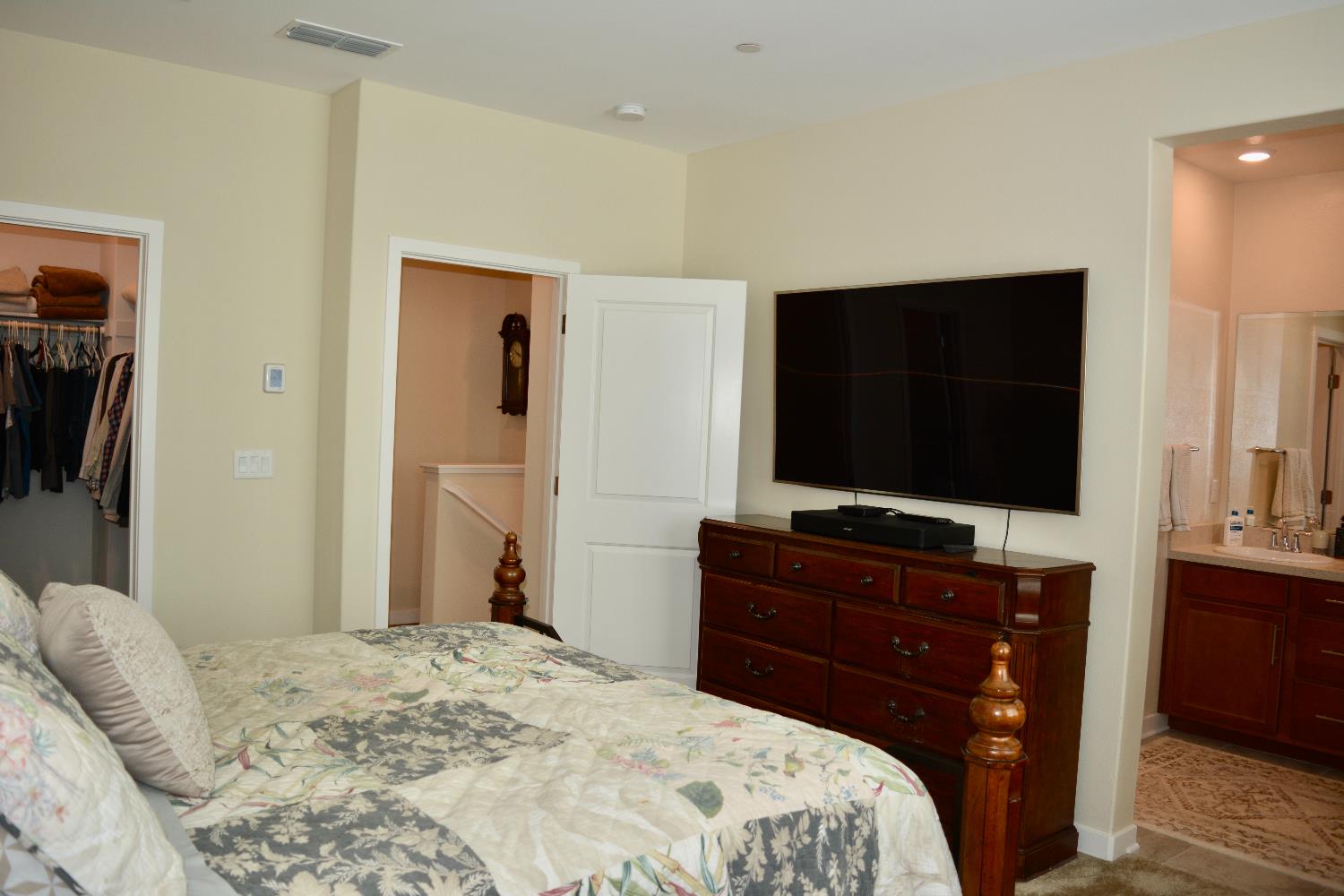 Photo #15: 225064211 Listing: Photo #15