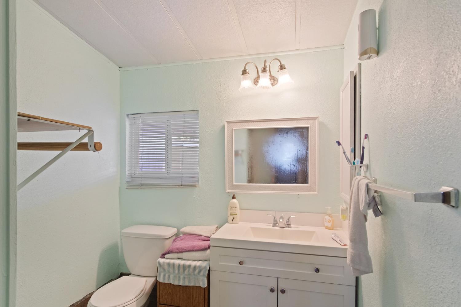Detail Gallery Image 12 of 20 For 3939 Central Ave 60, Ceres,  CA 95307 - 3 Beds | 2 Baths