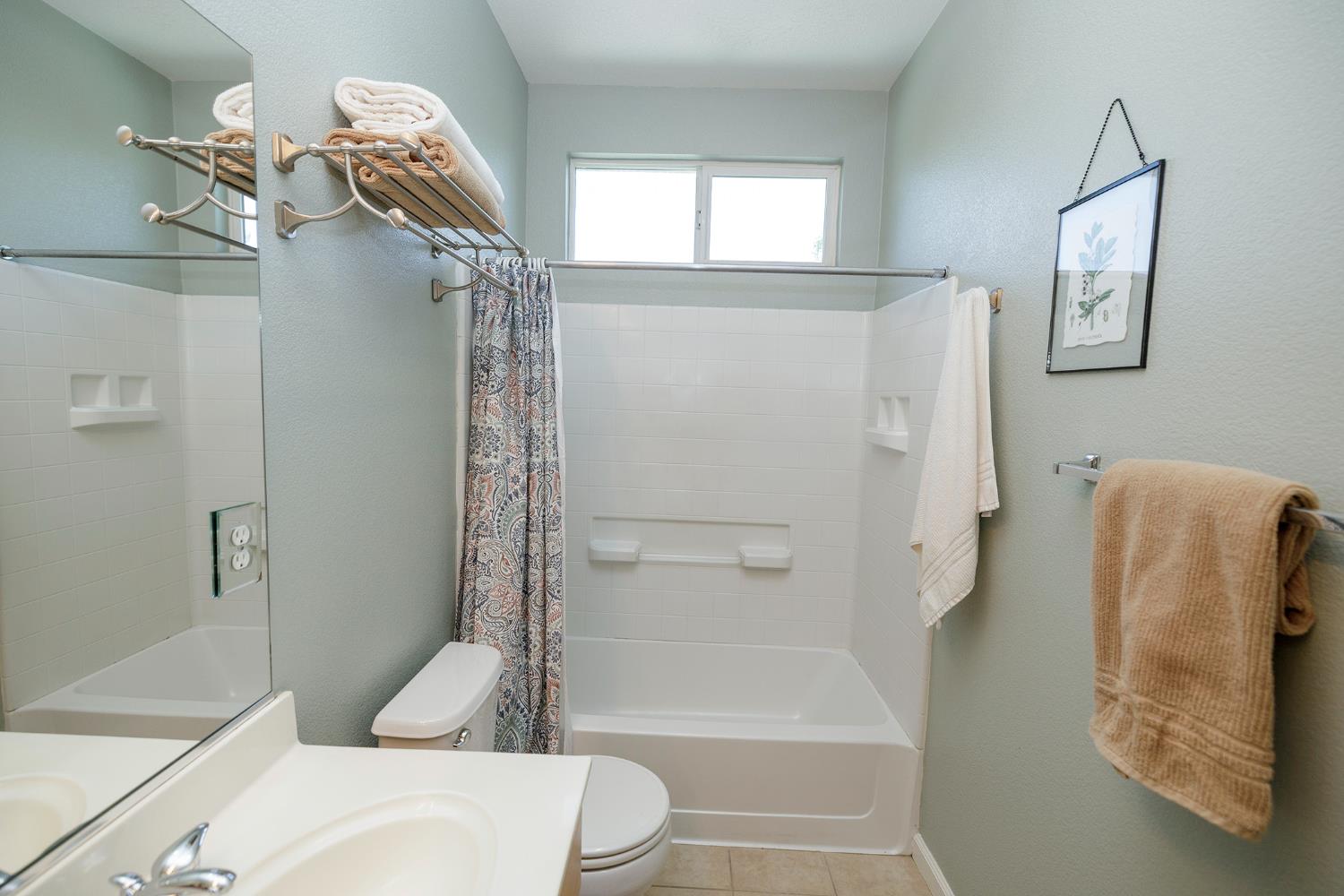 Detail Gallery Image 42 of 67 For 4157 Enclave Dr, Turlock,  CA 95382 - 4 Beds | 3 Baths