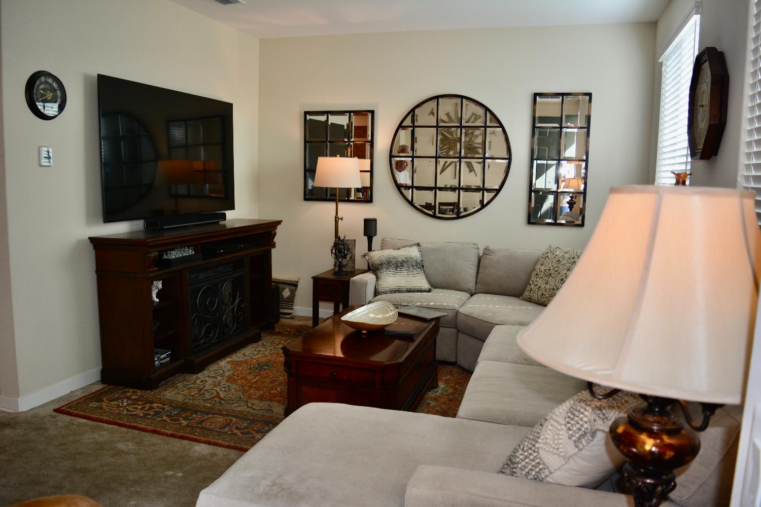 Photo #5: 225064211 Listing: Photo #5