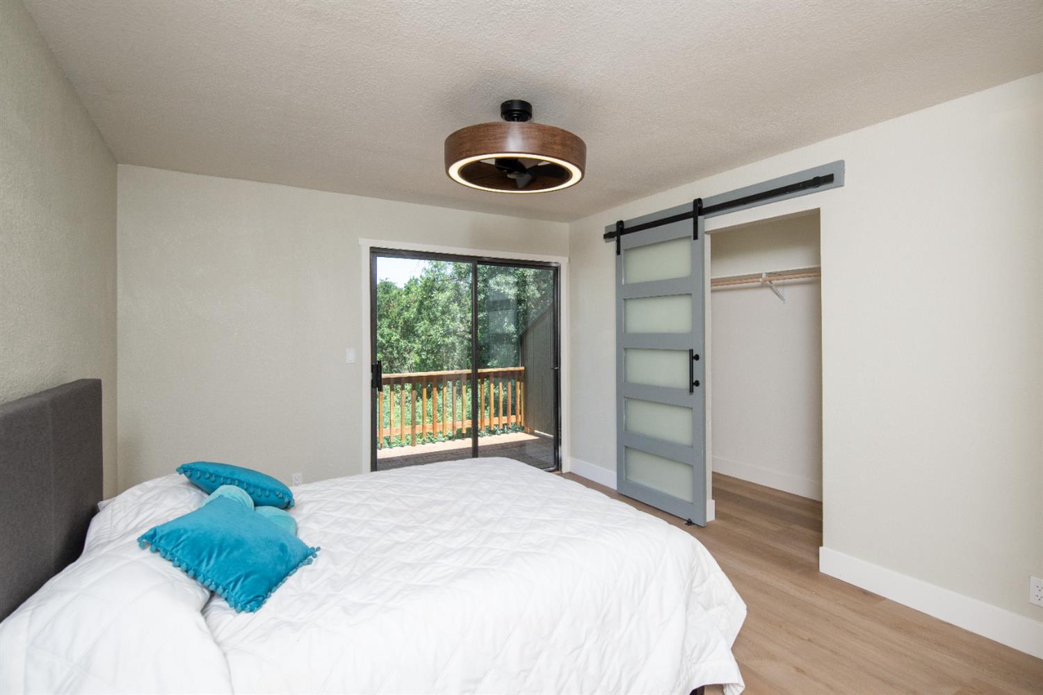 Detail Gallery Image 17 of 36 For 892 River Bluff Dr, Oakdale,  CA 95361 - 3 Beds | 2 Baths