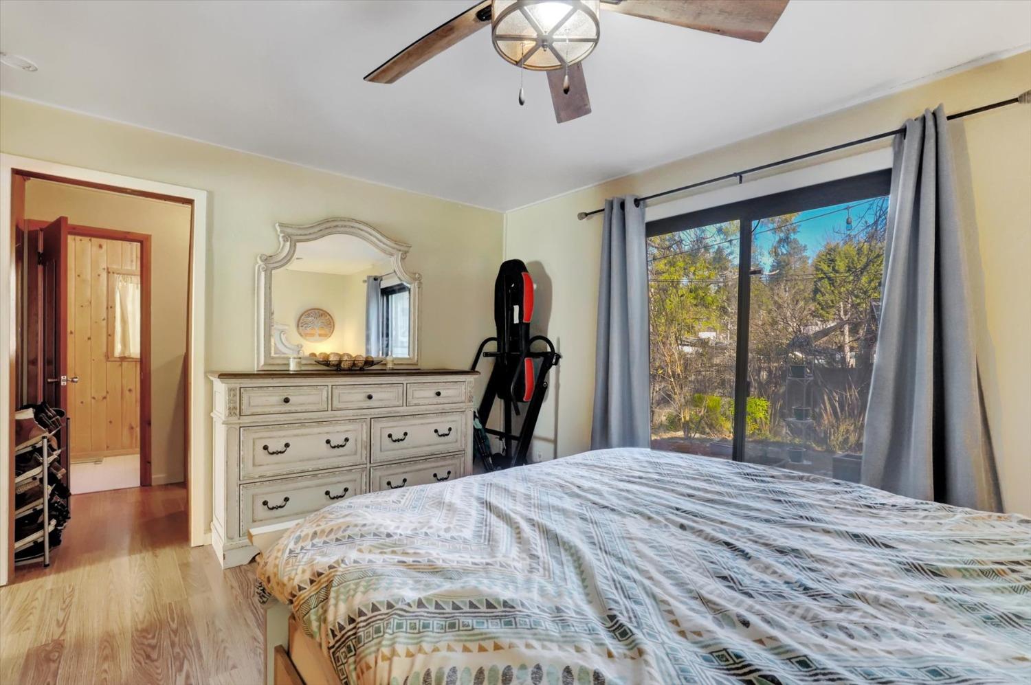 Detail Gallery Image 16 of 61 For 230 June Dr, Grass Valley,  CA 95945 - 2 Beds | 2 Baths