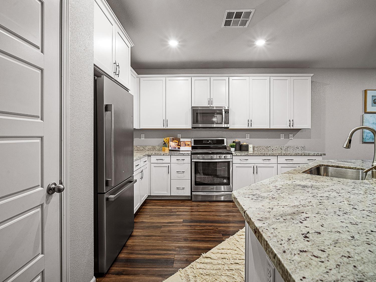 Detail Gallery Image 11 of 63 For 3223 Haskell Way, El Dorado Hills,  CA 95762 - 4 Beds | 2/1 Baths