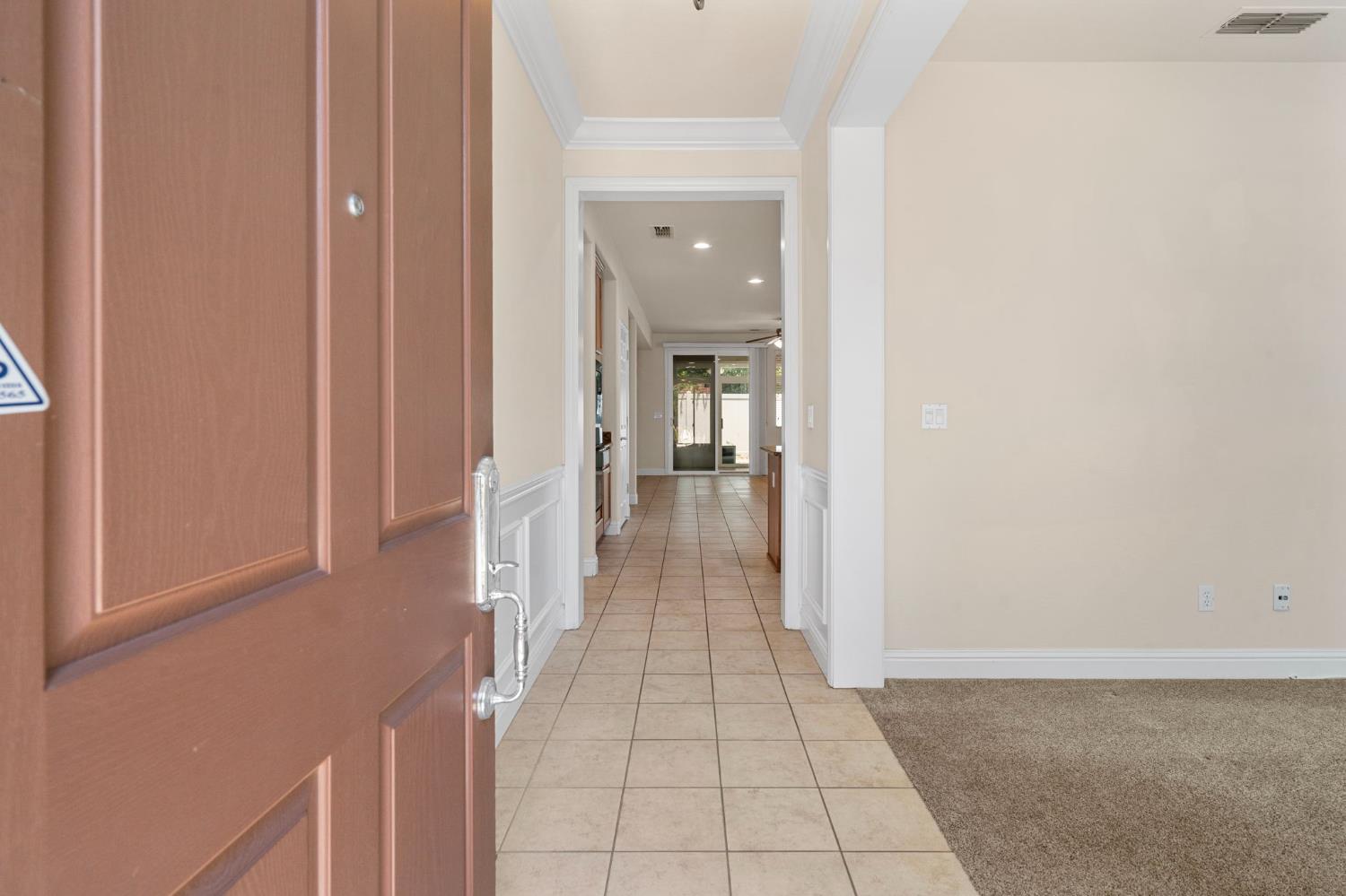 Detail Gallery Image 5 of 59 For 1587 Maple Valley St, Manteca,  CA 95336 - 2 Beds | 2 Baths