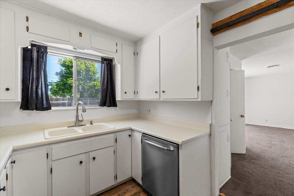 Detail Gallery Image 13 of 47 For 1022 Calder Ct, Modesto,  CA 95350 - 3 Beds | 2 Baths