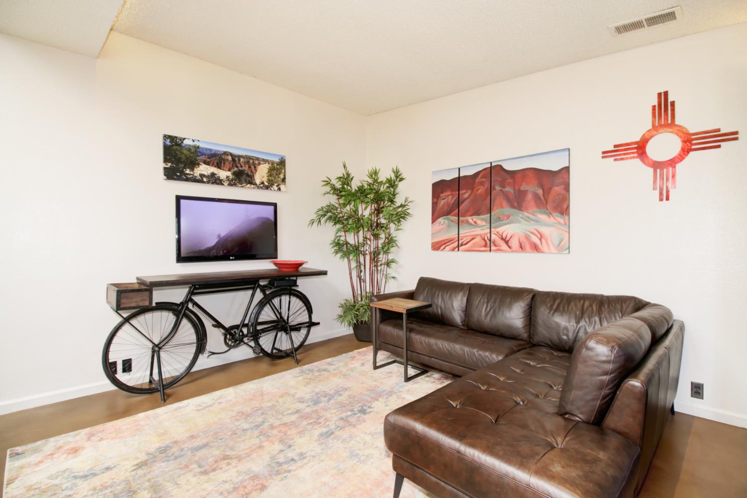 Detail Gallery Image 10 of 52 For 135 Luz Pl, Davis,  CA 95616 - 2 Beds | 2 Baths